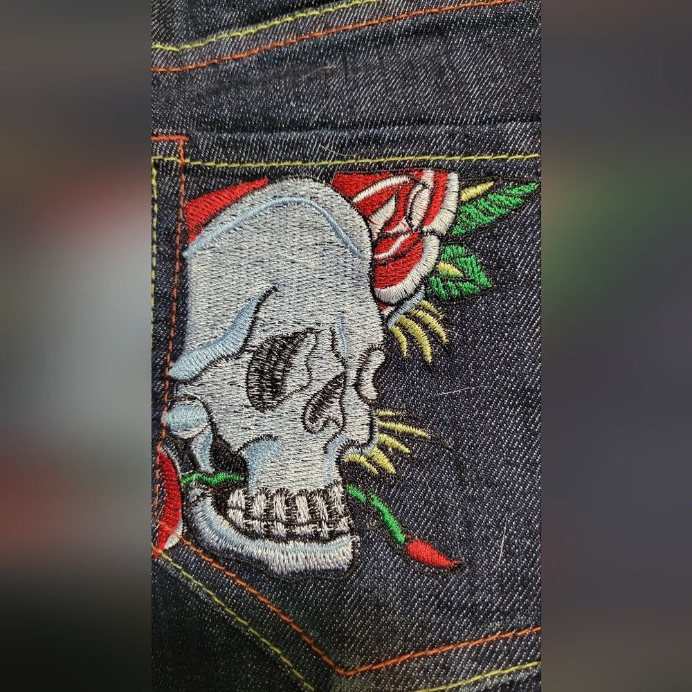 New Vintage  Ed Hardy Christan Adingier Skull & Rose Denims - Picture 3 of 7